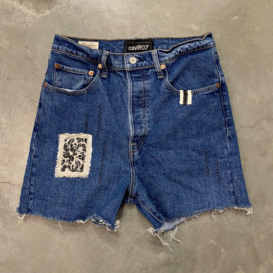 026 caviR07 Shorts Size 12