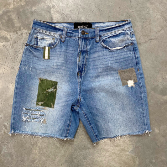 027 caviR07 Shorts Size 12